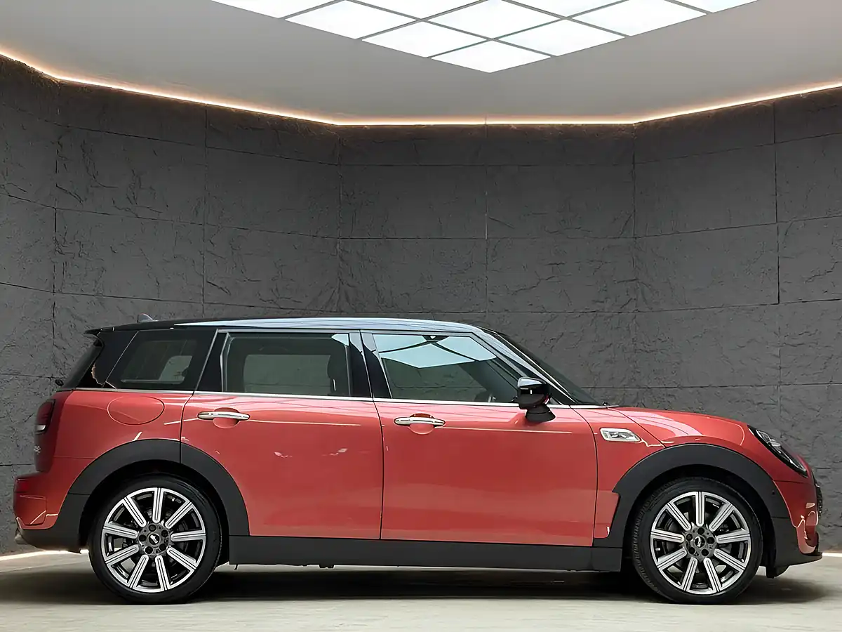 Used 2019 MINI Clubman Exclusive Indian Summer Red - Interior and Exterior details 14