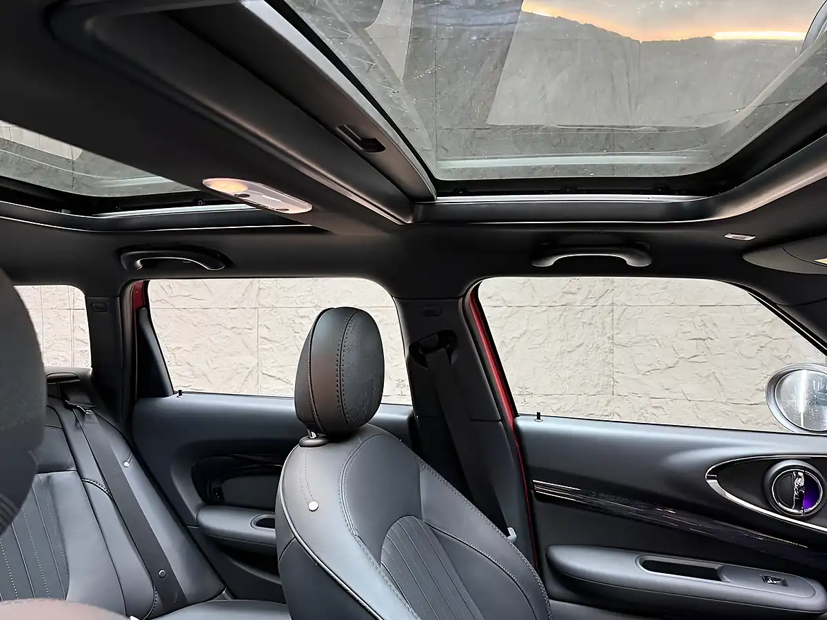 Used 2019 MINI Clubman Exclusive Indian Summer Red - Interior and Exterior details 2