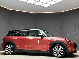 Used 2019 MINI Clubman Exclusive Indian Summer Red - Interior and Exterior details 3