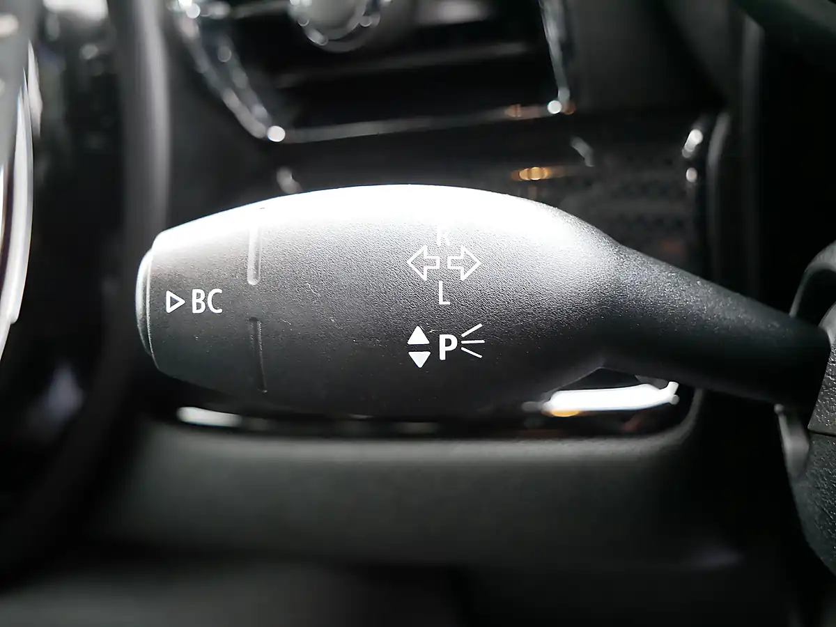 Used 2019 MINI Clubman Exclusive Starlight Blue - Interior and Exterior details 16