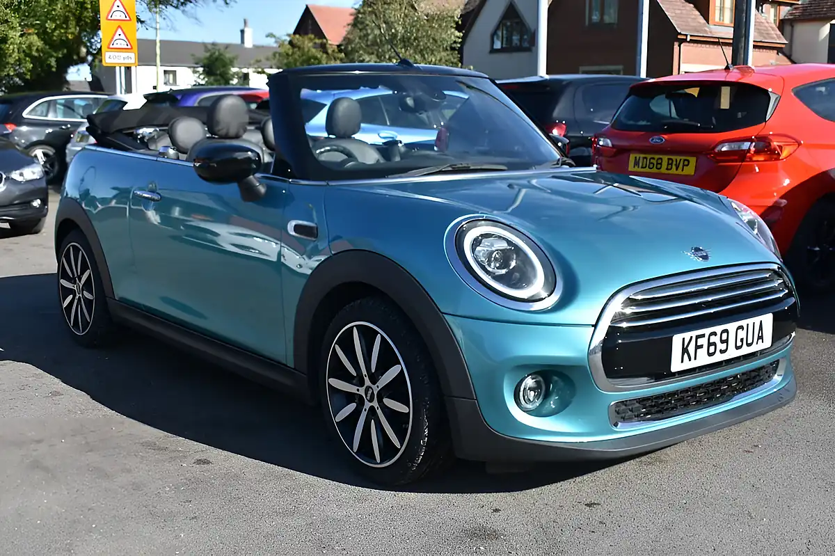 Used 2019 MINI Convertible Cooper Exclusive Blue - Interior and Exterior details 2