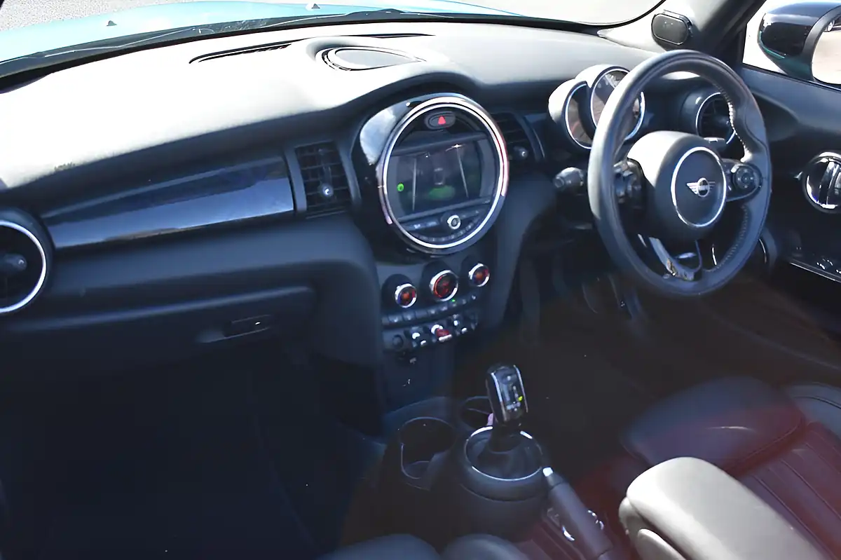 Used 2019 MINI Convertible Cooper Exclusive Blue - Interior and Exterior details 6