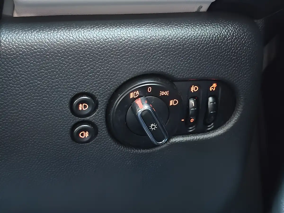 Used 2019 MINI Convertible Cooper Exclusive Caribbean Aqua - Interior and Exterior details 16