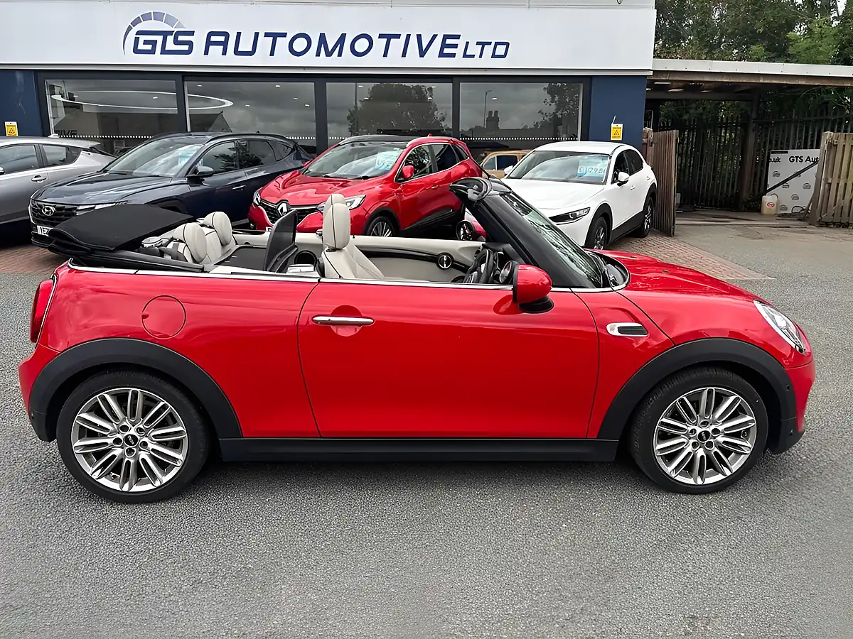 Used 2019 MINI Convertible Cooper Exclusive Chilli Red - Interior and Exterior details 5
