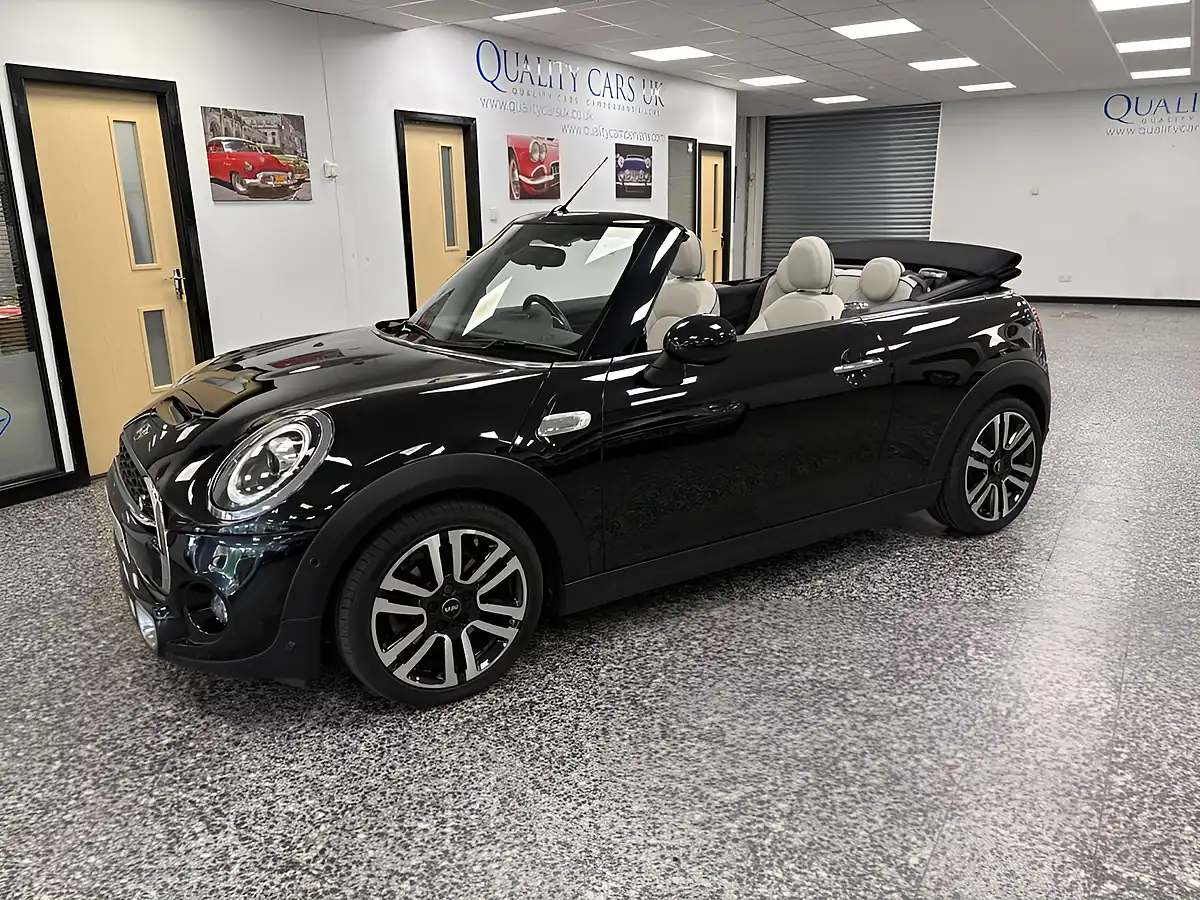 Used 2019 MINI Convertible Exclusive Black - Interior and Exterior details 3