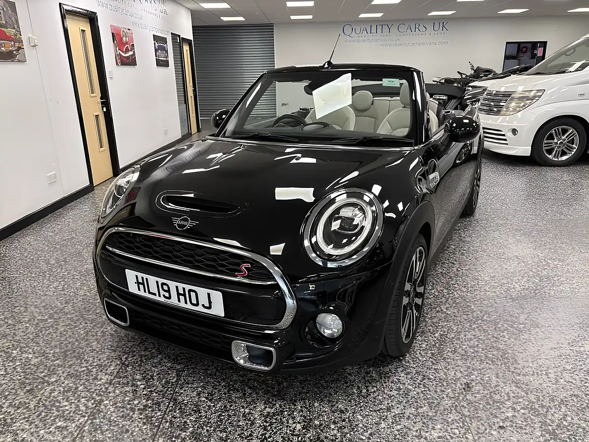 Used 2019 MINI Convertible Exclusive Black - Interior and Exterior details 5