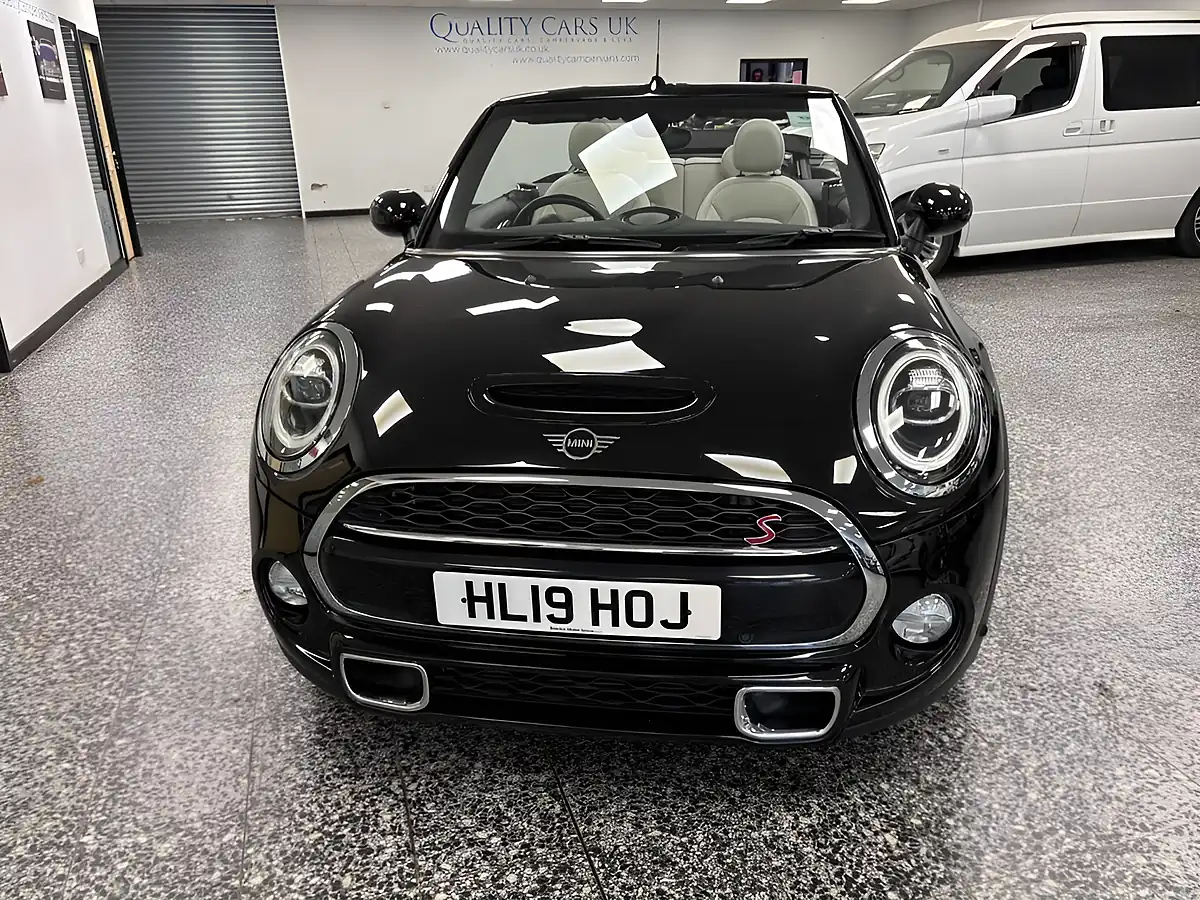 Used 2019 MINI Convertible Exclusive Black - Interior and Exterior details 6