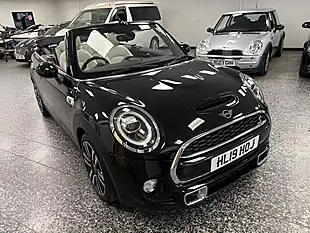 Used 2019 MINI Convertible Exclusive Black - Interior and Exterior details 8