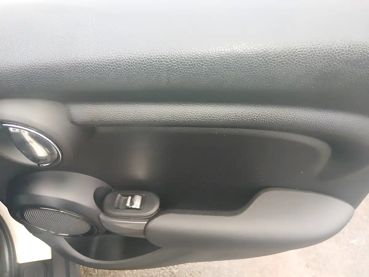 Used 2019 MINI Cooper Classic White - Interior and Exterior details 14
