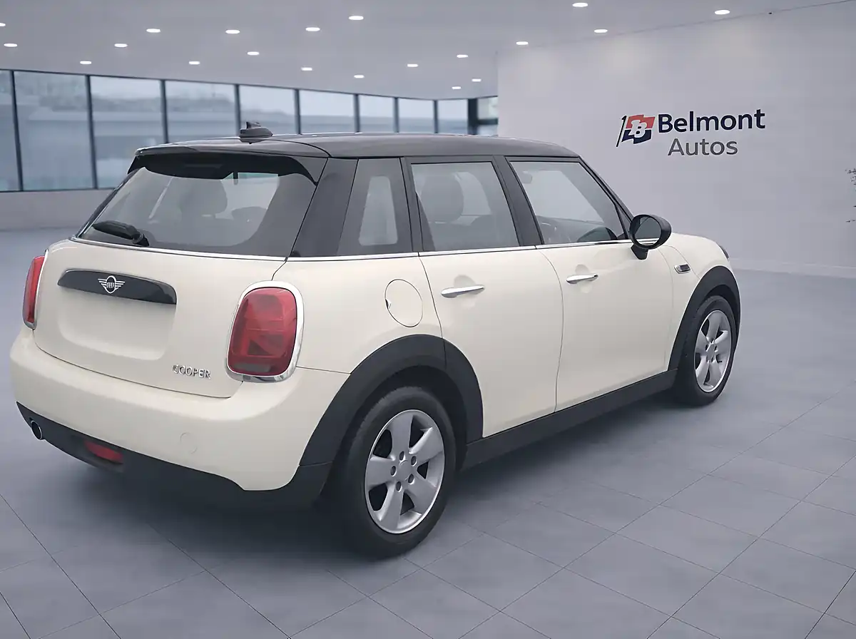 Used 2019 MINI Cooper Classic White - Interior and Exterior details 3