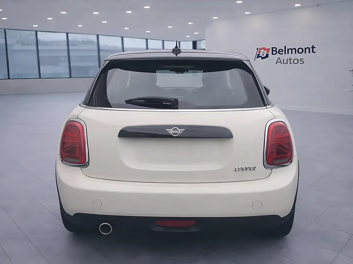 Used 2019 MINI Cooper Classic White - Interior and Exterior details 4