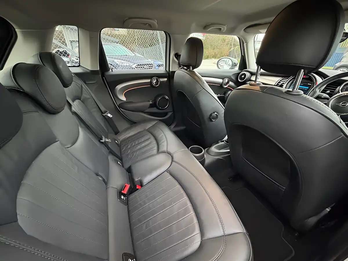 Used 2019 MINI Cooper Exclusive Silver - Interior and Exterior details 10