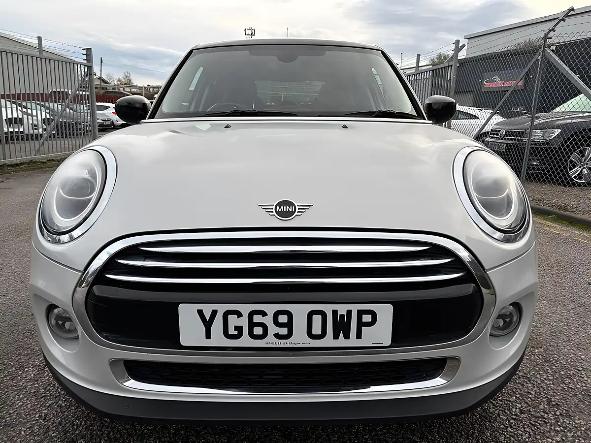 Used 2019 MINI Cooper Exclusive Silver - Interior and Exterior details 18