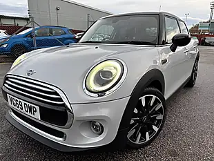 Used 2019 MINI Cooper Exclusive Silver - Interior and Exterior details 4