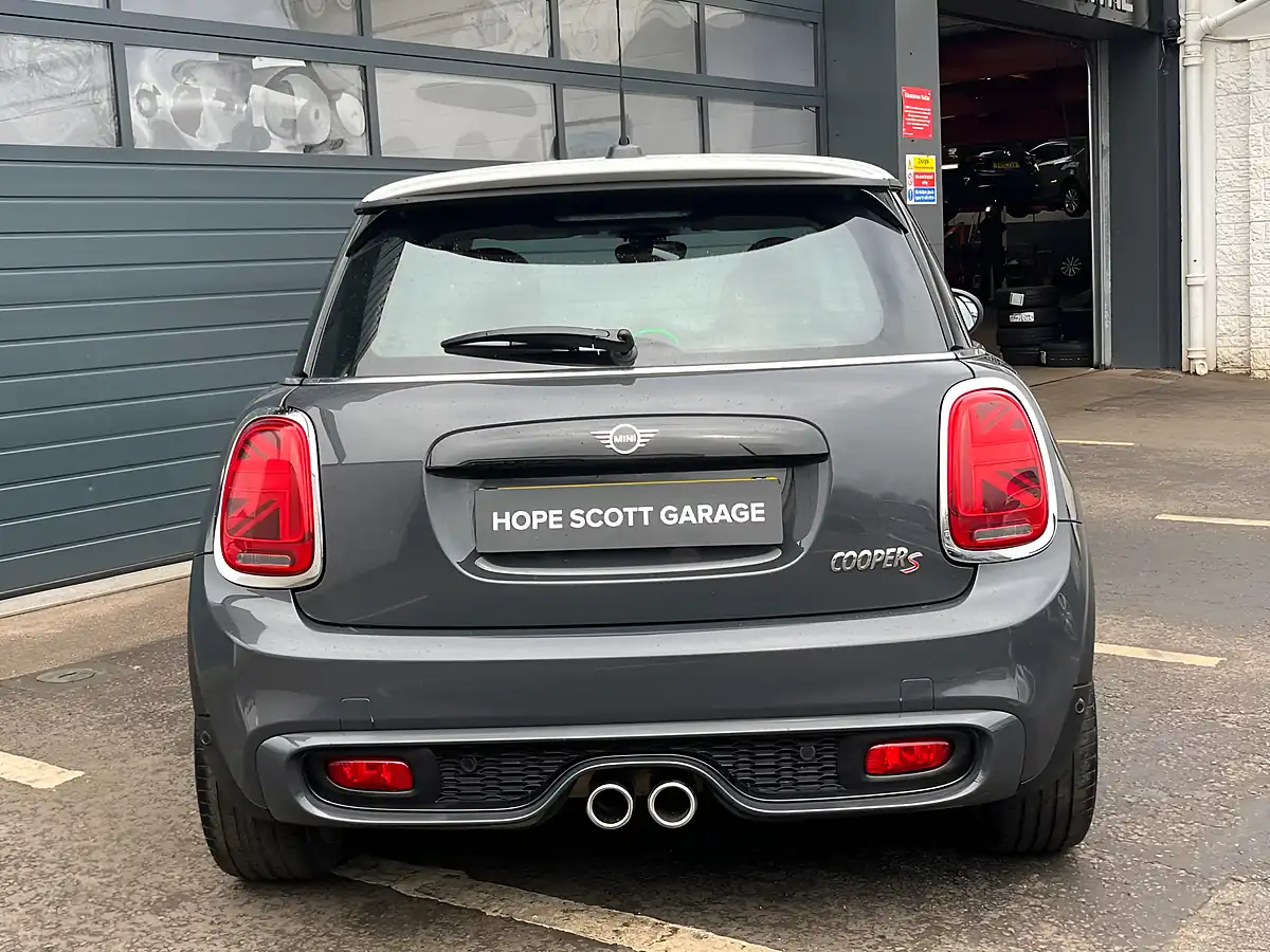 Used 2019 MINI Cooper S Classic Thunder Grey - Interior and Exterior details 4