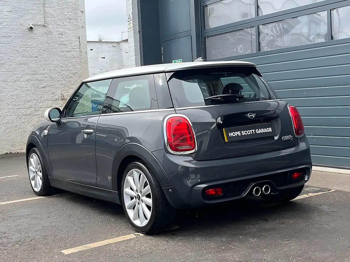 Used 2019 MINI Cooper S Classic Thunder Grey - Interior and Exterior details 7