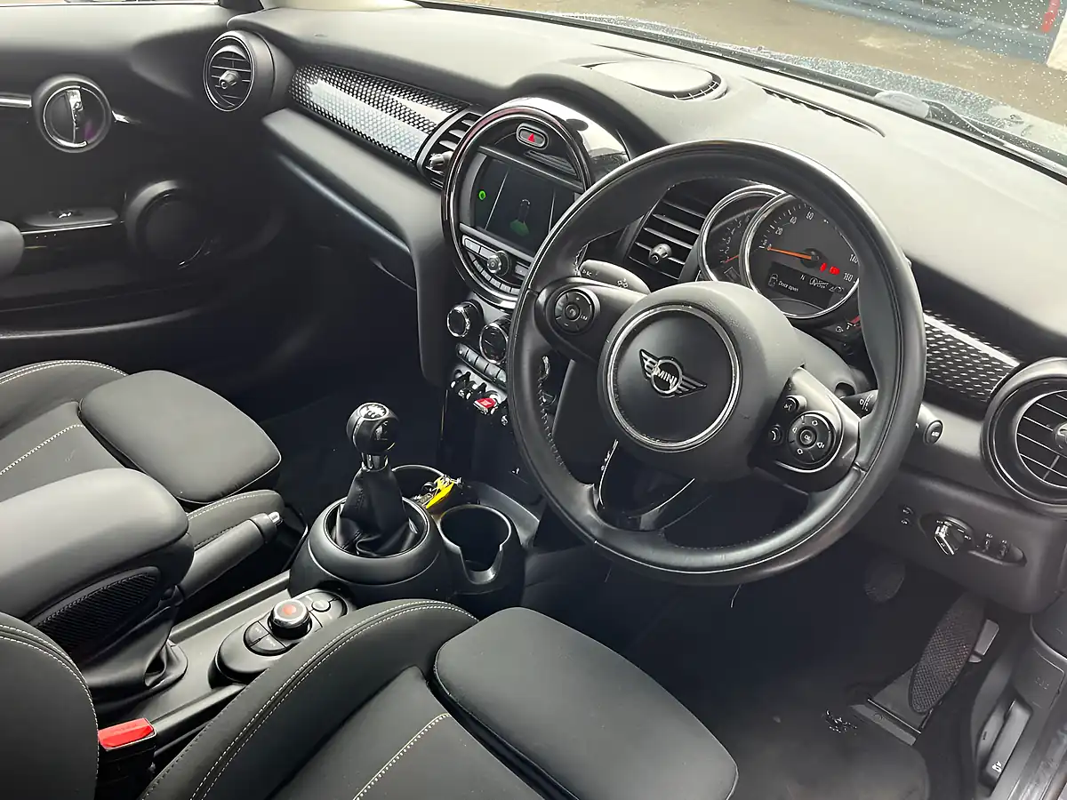 Used 2019 MINI Cooper S Classic Thunder Grey - Interior and Exterior details 8
