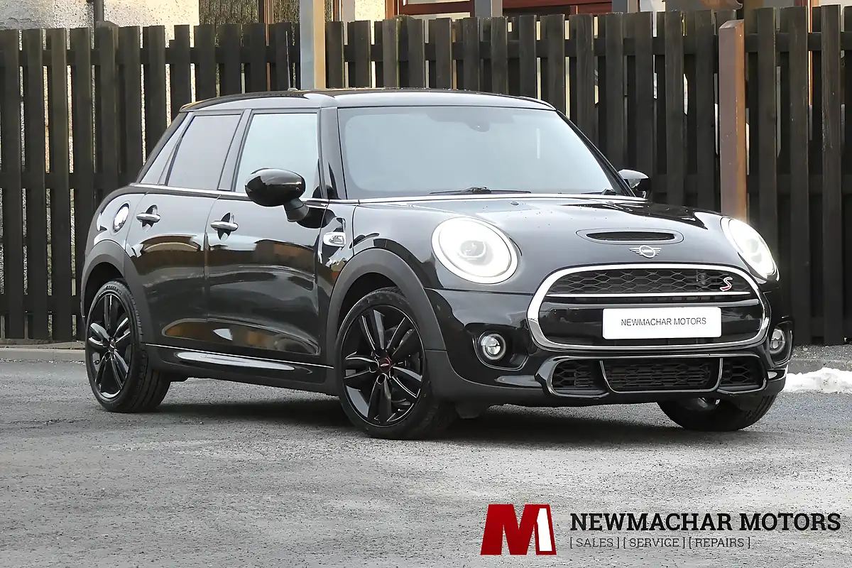 Used 2019 MINI Cooper Sport Midnight Black - Front View