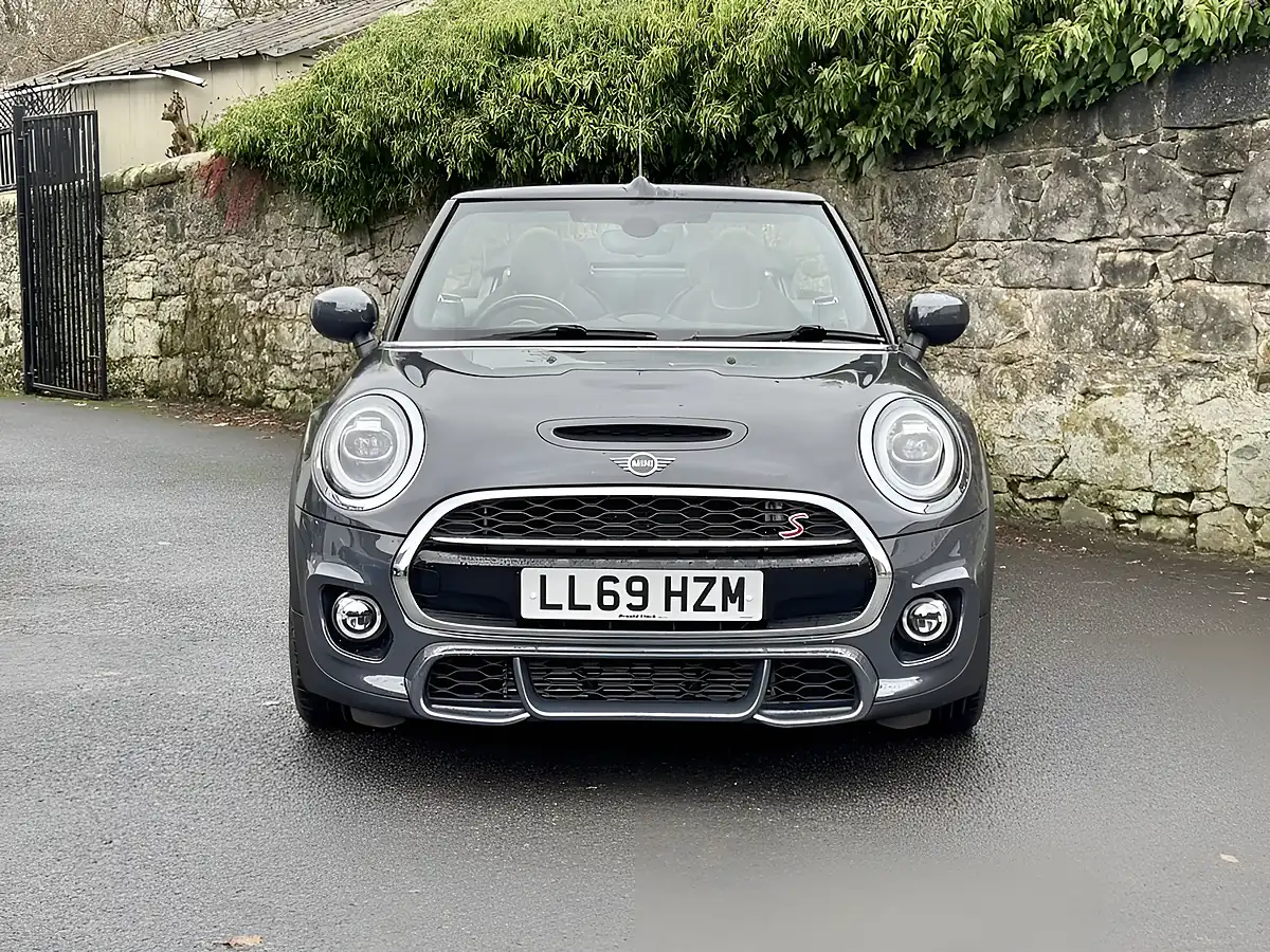 Used 2019 MINI Cooper Sport Thunder Grey - Interior and Exterior details 2