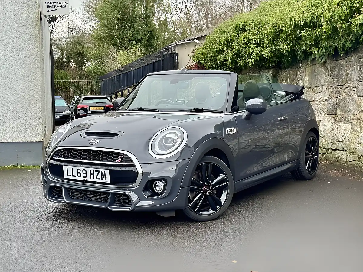 Used 2019 MINI Cooper Sport Thunder Grey - Interior and Exterior details 6