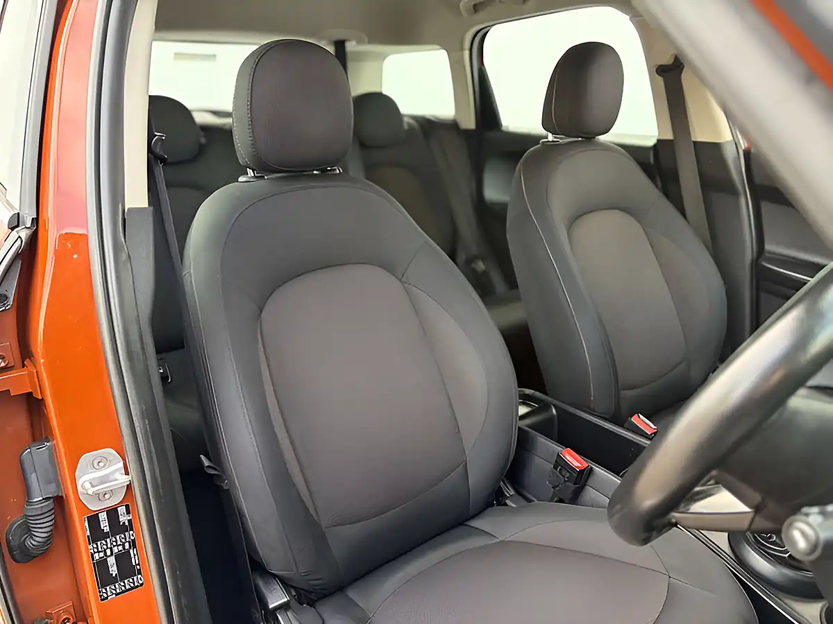 Used 2019 MINI Countryman Classic Chestnut - Interior and Exterior details 11