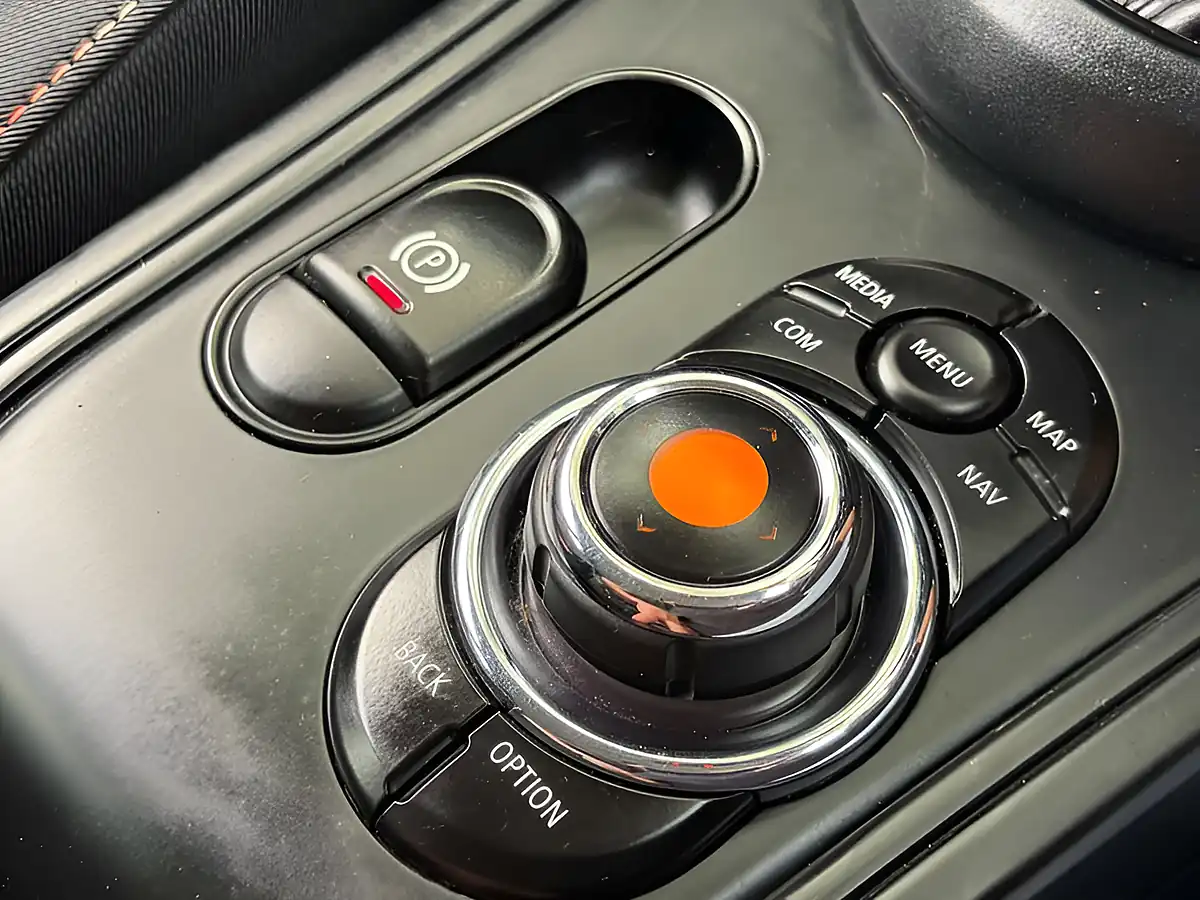 Used 2019 MINI Countryman Classic Chestnut - Interior and Exterior details 13