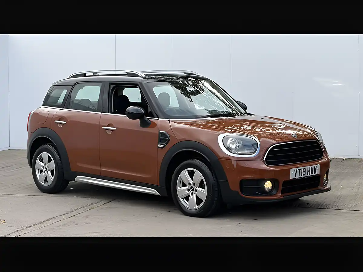 Used 2019 MINI Countryman Classic Chestnut - Interior and Exterior details 2