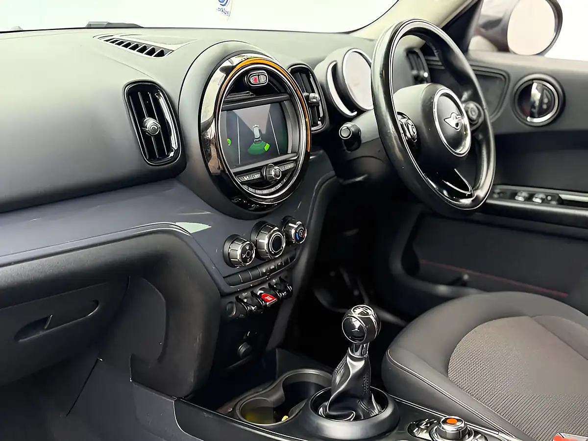 Used 2019 MINI Countryman Classic Chestnut - Interior and Exterior details 20