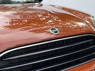 Used 2019 MINI Countryman Classic Chestnut - Interior and Exterior details 3