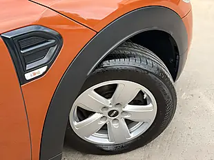 Used 2019 MINI Countryman Classic Chestnut - Interior and Exterior details 7