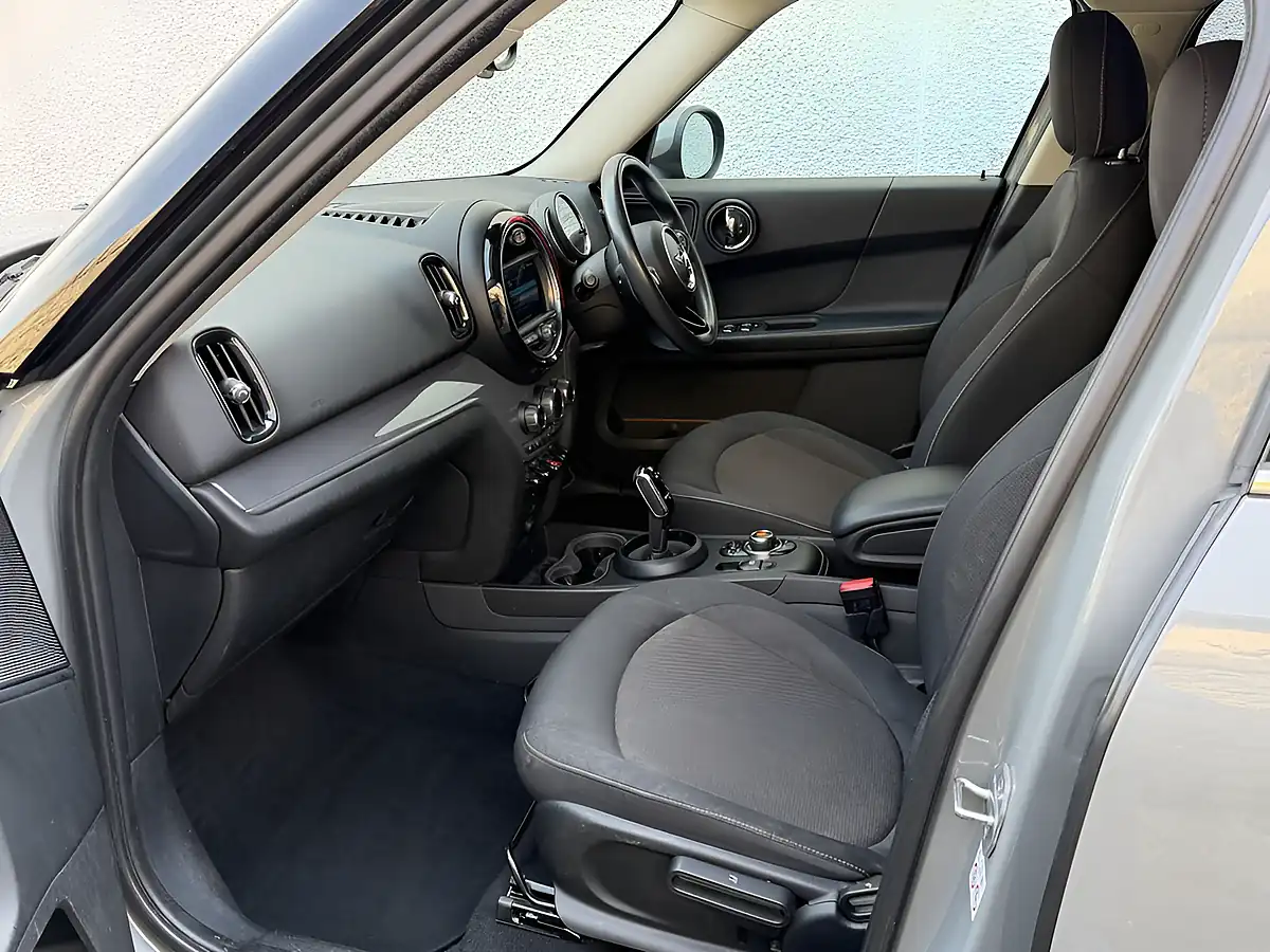 Used 2019 MINI Countryman Classic Grey - Interior and Exterior details 15