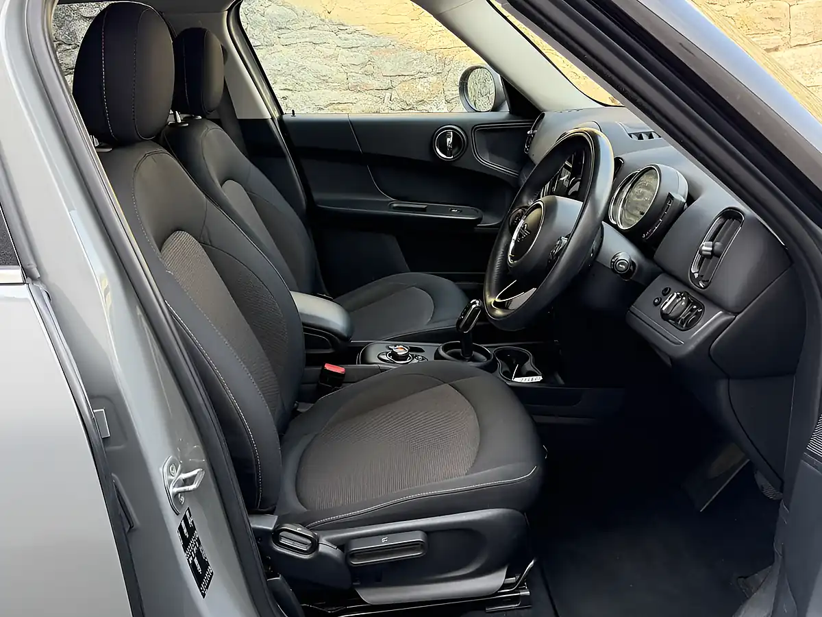 Used 2019 MINI Countryman Classic Grey - Interior and Exterior details 5