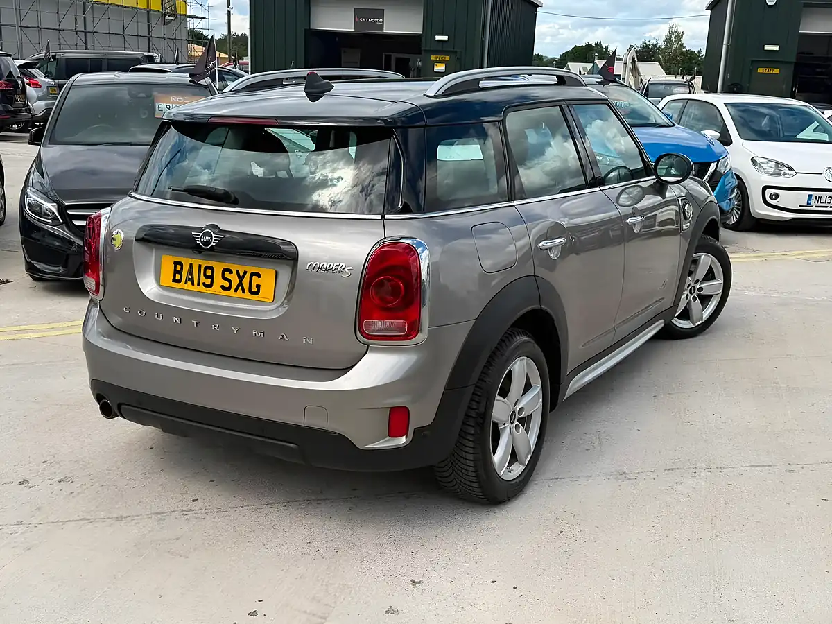 Used 2019 MINI Countryman Classic Silver - Interior and Exterior details 10