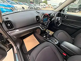 Used 2019 MINI Countryman Classic Silver - Interior and Exterior details 13
