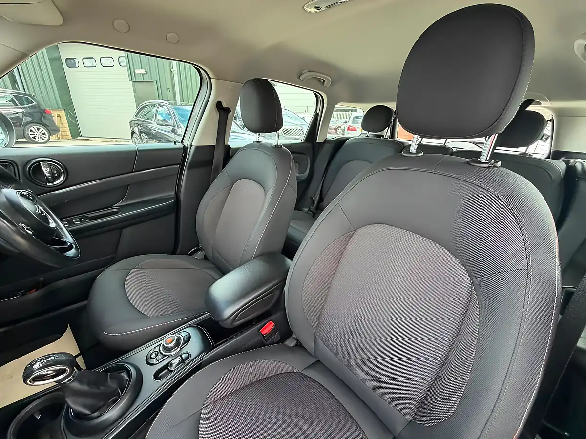 Used 2019 MINI Countryman Classic Silver - Interior and Exterior details 20