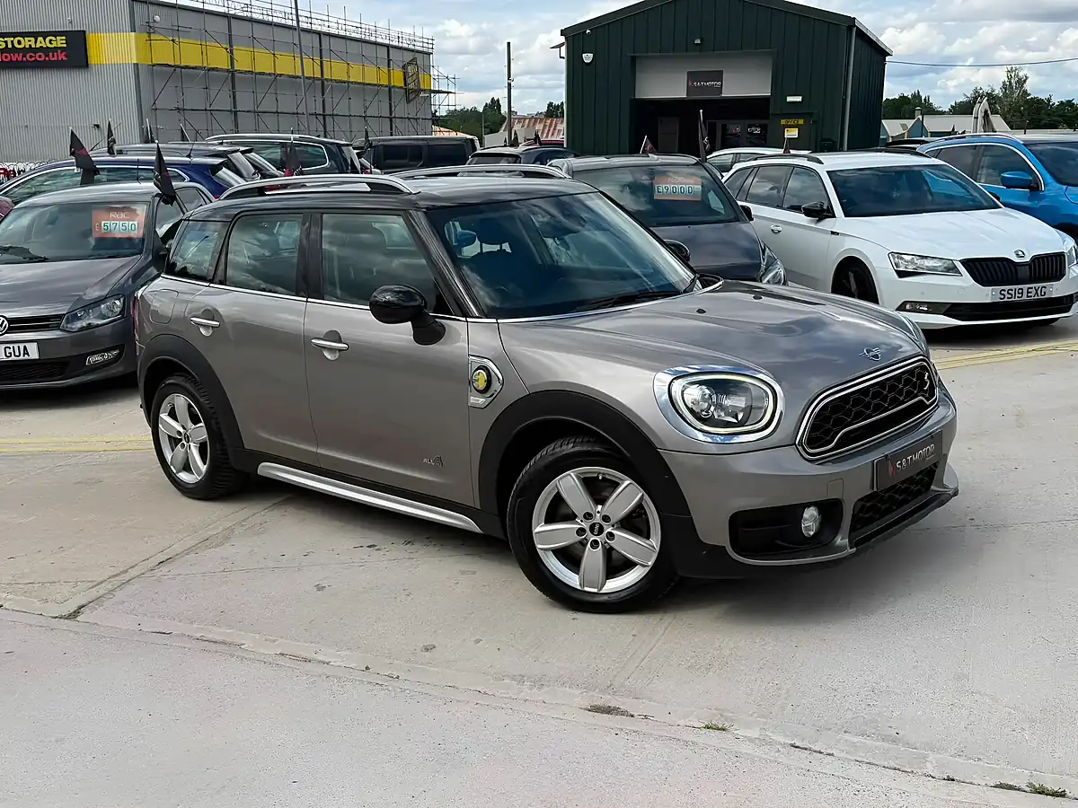 Used 2019 MINI Countryman Classic Silver - Interior and Exterior details 5