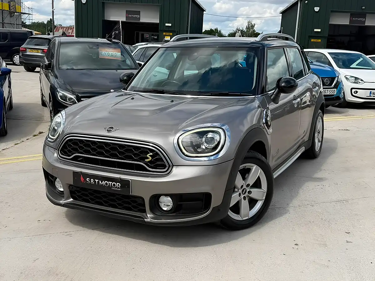 Used 2019 MINI Countryman Classic Silver - Interior and Exterior details 6