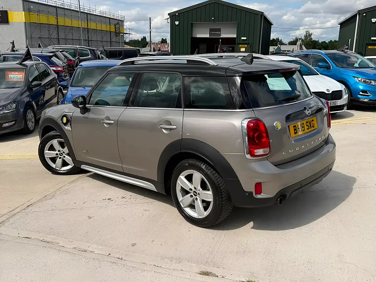Used 2019 MINI Countryman Classic Silver - Interior and Exterior details 7