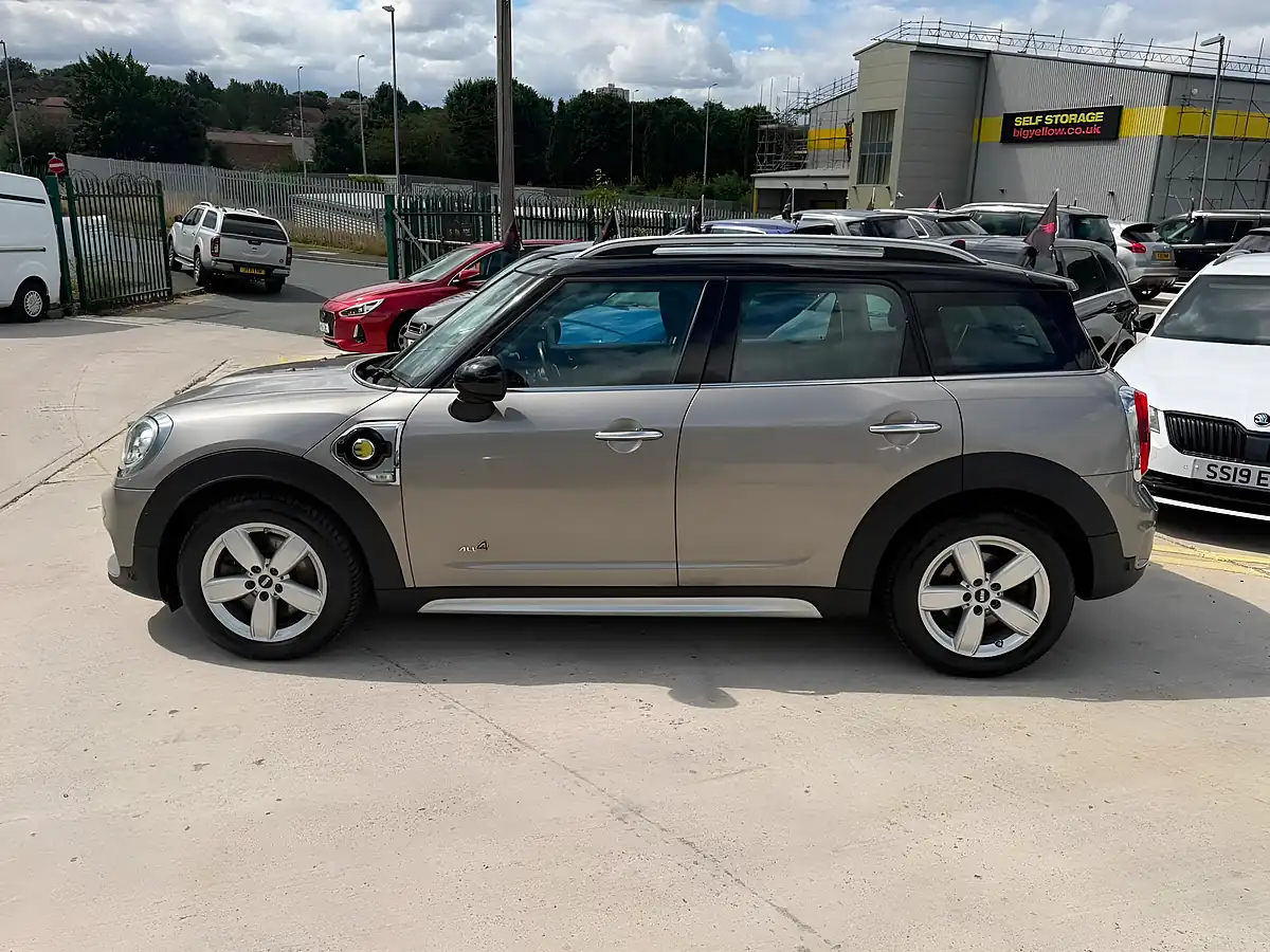 Used 2019 MINI Countryman Classic Silver - Interior and Exterior details 8