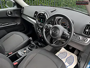 Used 2019 MINI Countryman Cooper Classic Blue - Interior and Exterior details 11