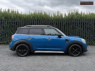 Used 2019 MINI Countryman Cooper Classic Blue - Interior and Exterior details 9