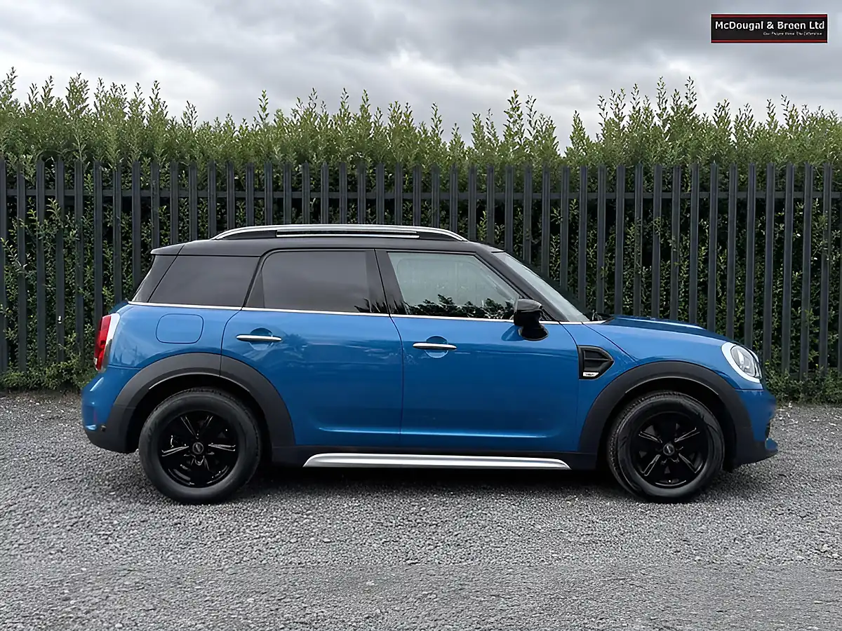 Used 2019 MINI Countryman Cooper Classic Blue - Interior and Exterior details 9