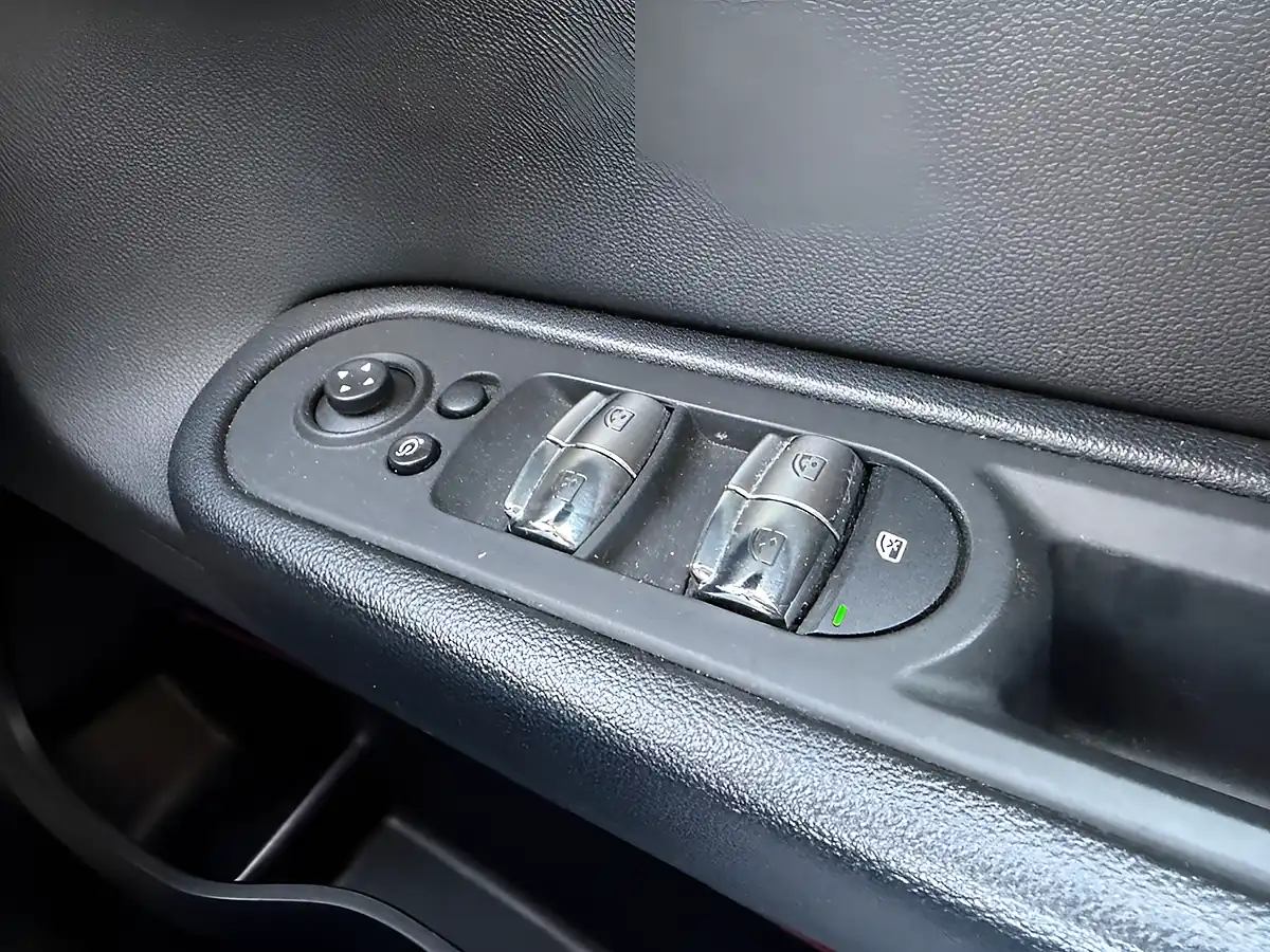 Used 2019 MINI Countryman Cooper Classic White - Interior and Exterior details 14