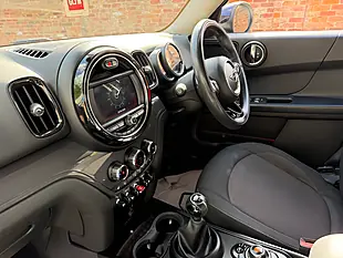Used 2019 MINI Countryman Cooper Classic White - Interior and Exterior details 15