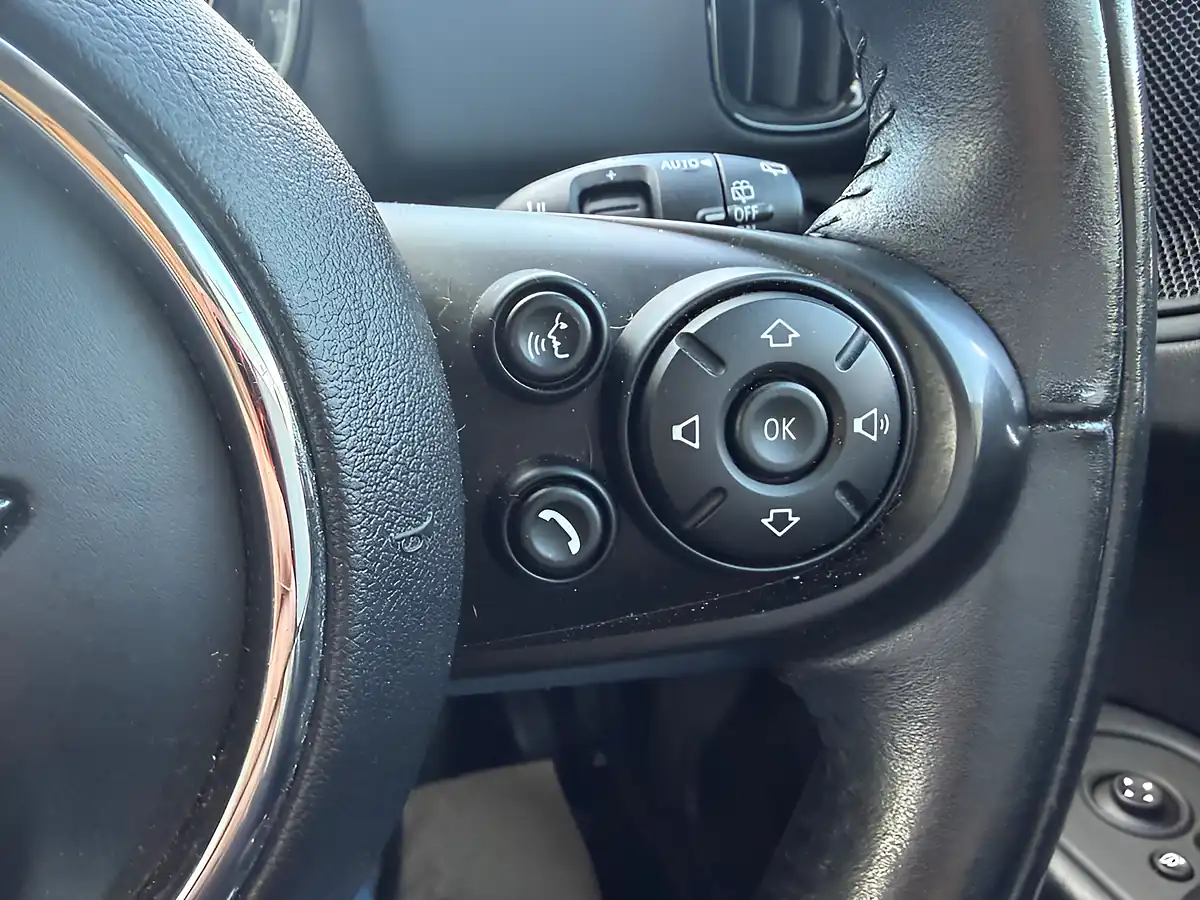 Used 2019 MINI Countryman Cooper Classic White - Interior and Exterior details 16