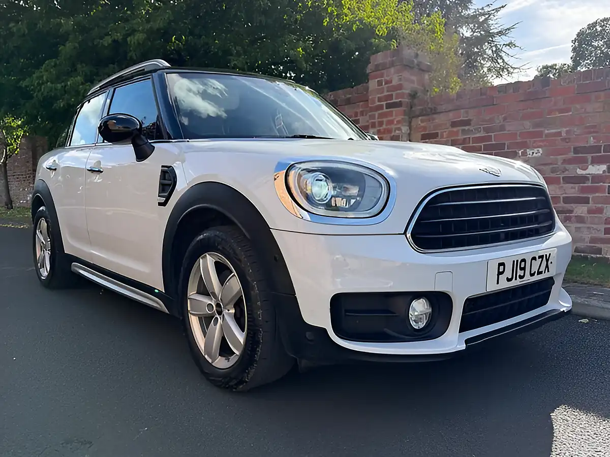 Used 2019 MINI Countryman Cooper Classic White - Interior and Exterior details 2
