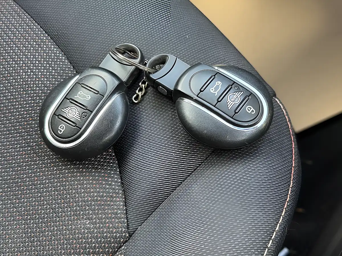 Used 2019 MINI Countryman Cooper Classic White - Interior and Exterior details 20