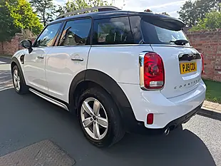 Used 2019 MINI Countryman Cooper Classic White - Interior and Exterior details 6