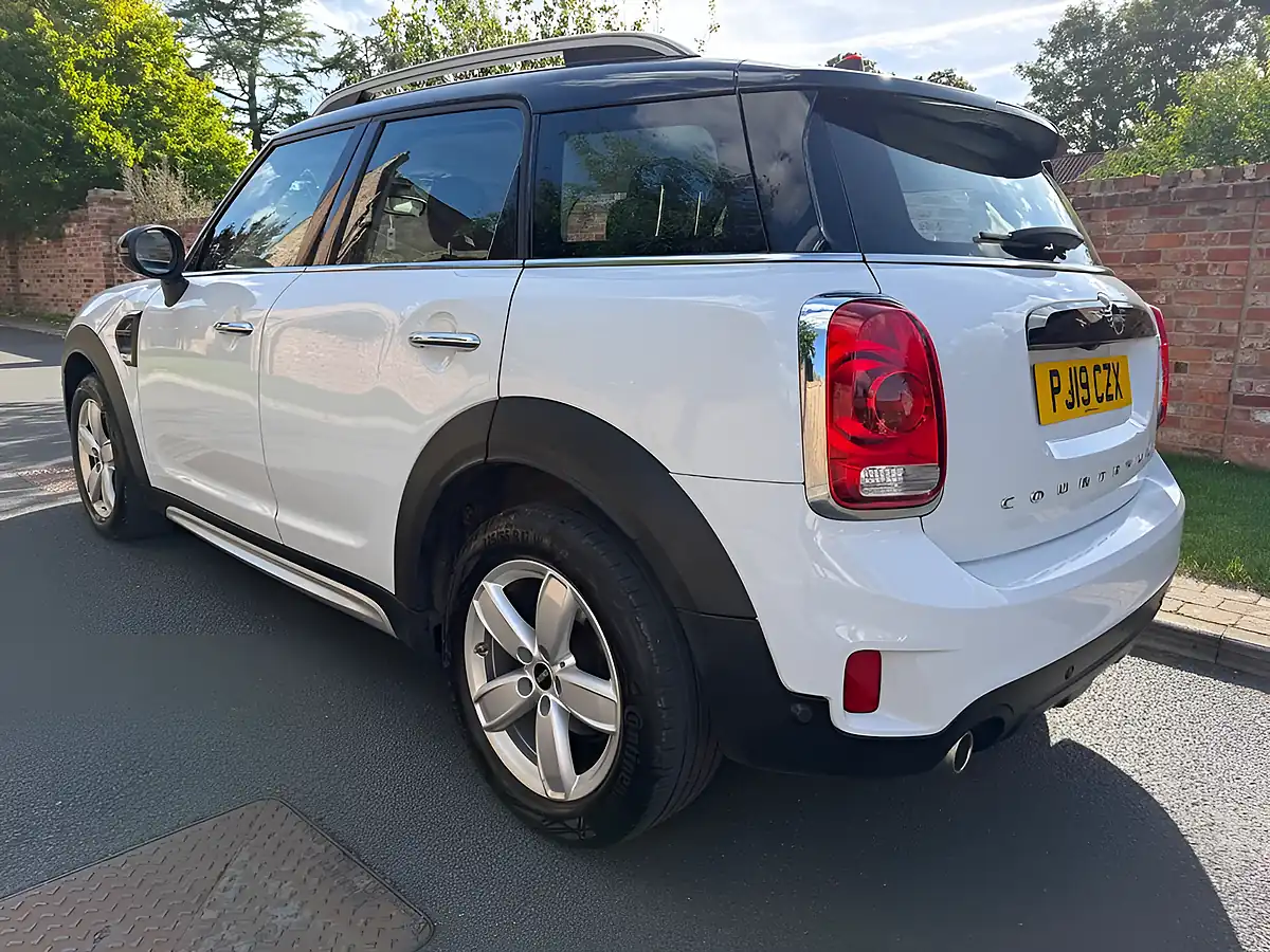 Used 2019 MINI Countryman Cooper Classic White - Interior and Exterior details 6
