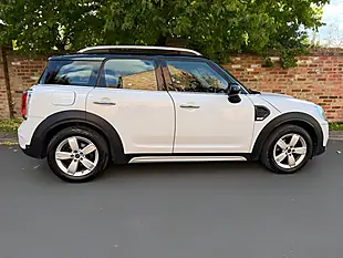 Used 2019 MINI Countryman Cooper Classic White - Interior and Exterior details 8